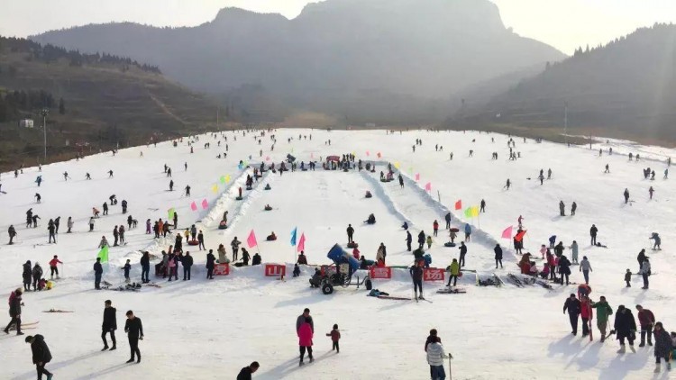 这才是冬天的正确打开方式济南滑雪温泉一网打尽带娃约起来