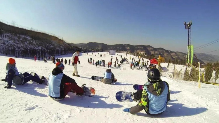 这才是冬天的正确打开方式济南滑雪温泉一网打尽带娃约起来