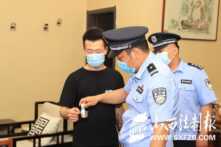 大同平城区警方对辖区32家洗浴足疗KTⅤ等场所进行全方面检查