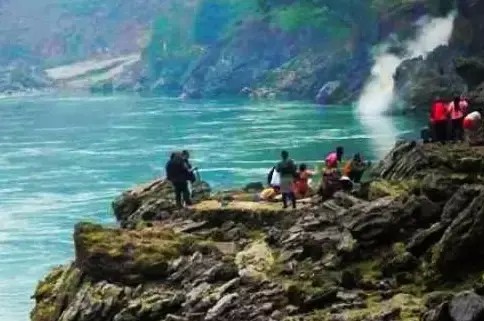 云南温泉之最：4大裸浴温泉6大美食温泉满足你对温泉的所有想象