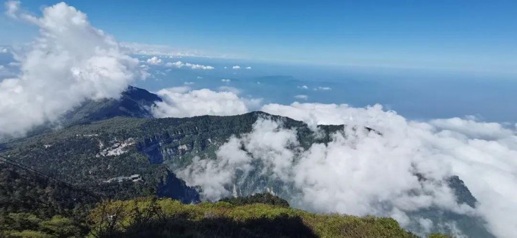 纵享野奢！乐山这个露营地能看日落晚霞沐浴氧气SPA！