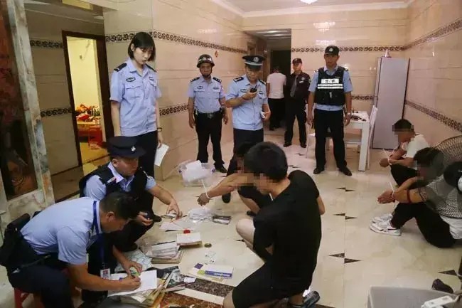 防城港警方捣毁近百个传销窝点抓获290人！