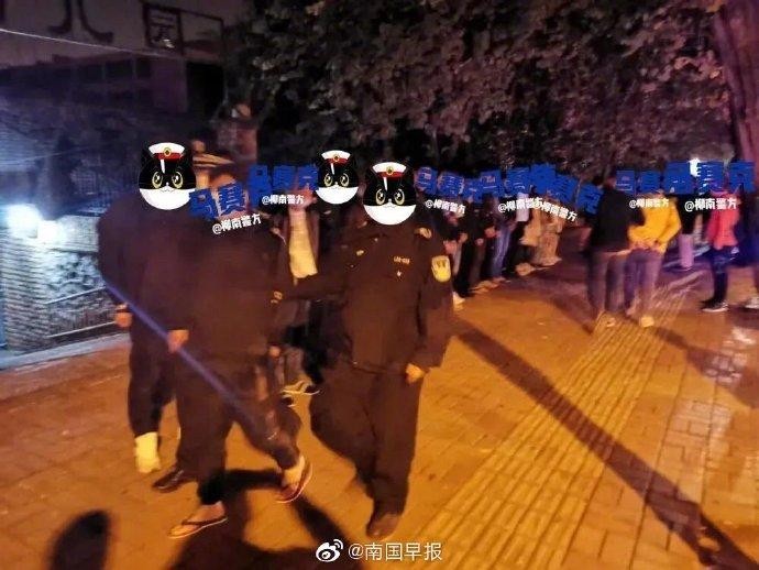 广西警方连捣多个淫窝！一特大组织卖淫犯罪团伙34人被抓获