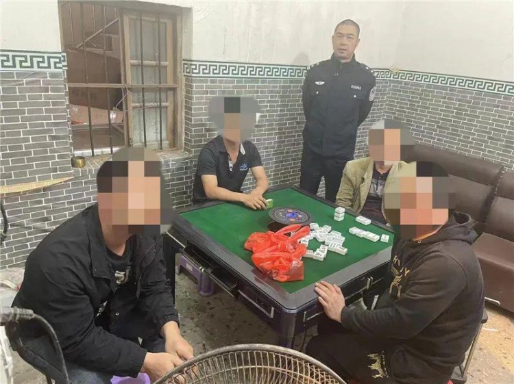 抓获12人！钦州警方查处一个涉黄窝点两个赌博窝点