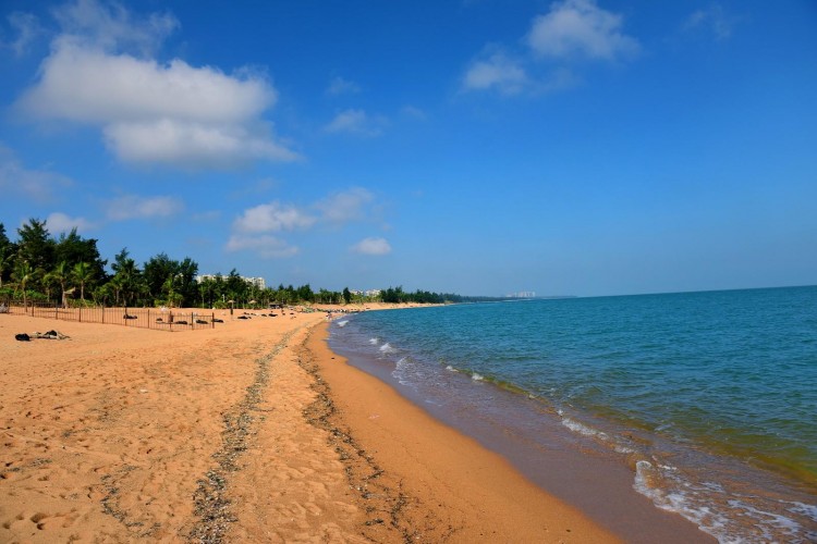 暂别秋冬的寒风去海南泡泡温泉沐浴阳光温暖你我的爱情