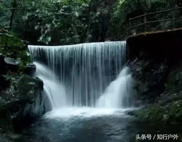 河南第一氧吧免费玩啦！瀑布堪比九寨颜值太高要小心醉氧哦~