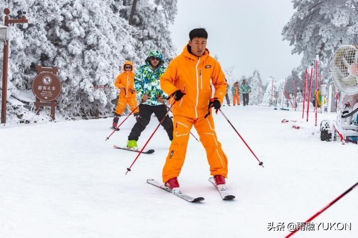 江西滑雪温泉度假胜地：距离南昌不到1小时滑雪体验不输北方