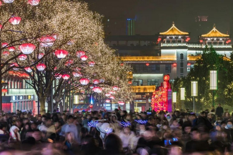 ​0负担逛街，年轻人“躺平游”带火西安文旅消费